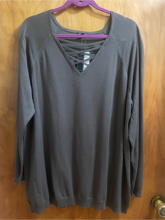 Lety & Me Sweaters - Women's Olive Green V-Neck Long Sleeve Top with Lattice Detail